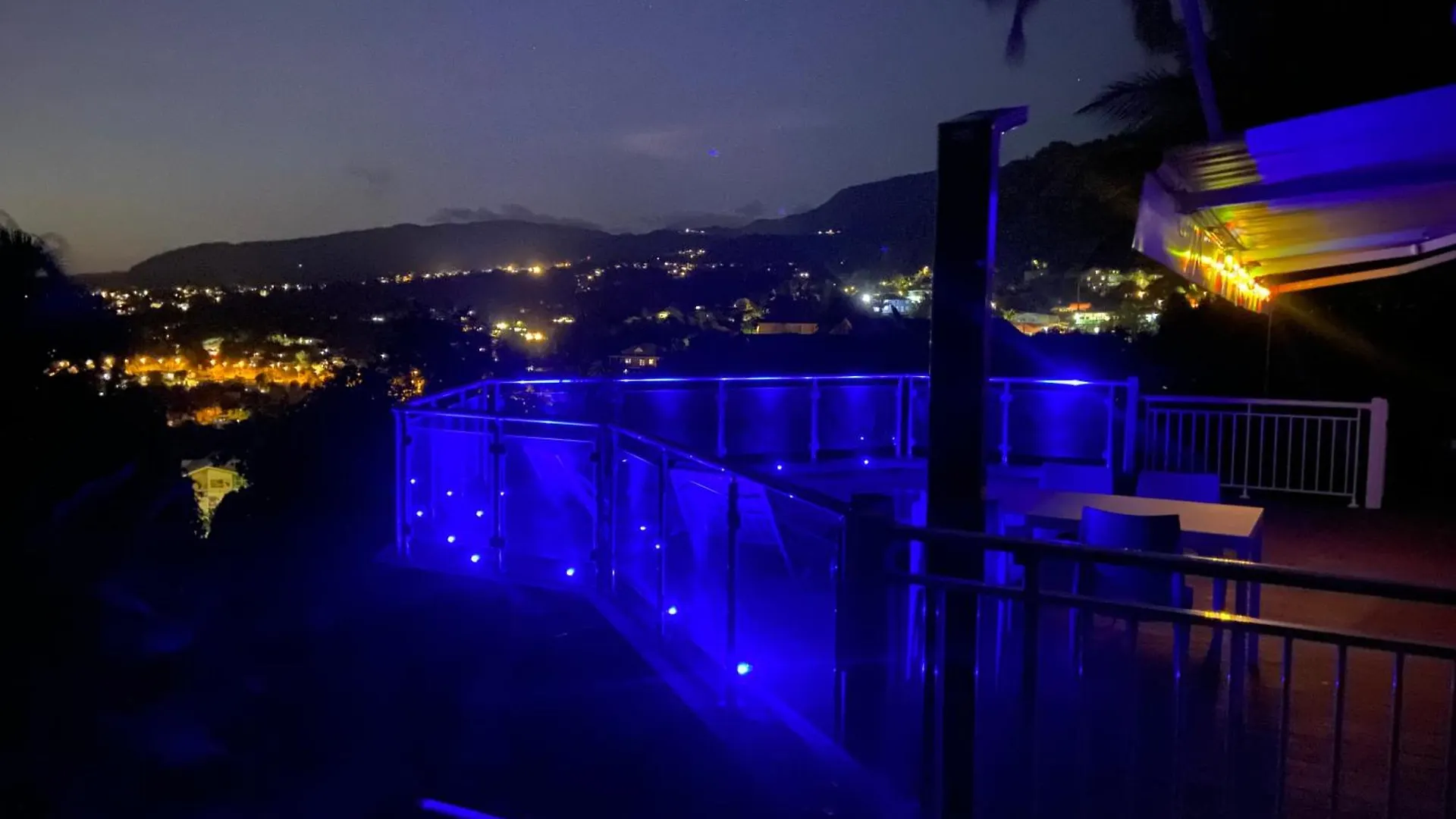 Bel Appartement Avec Piscine Privee Et Vue Exceptionnelle Gourbeyre Daire