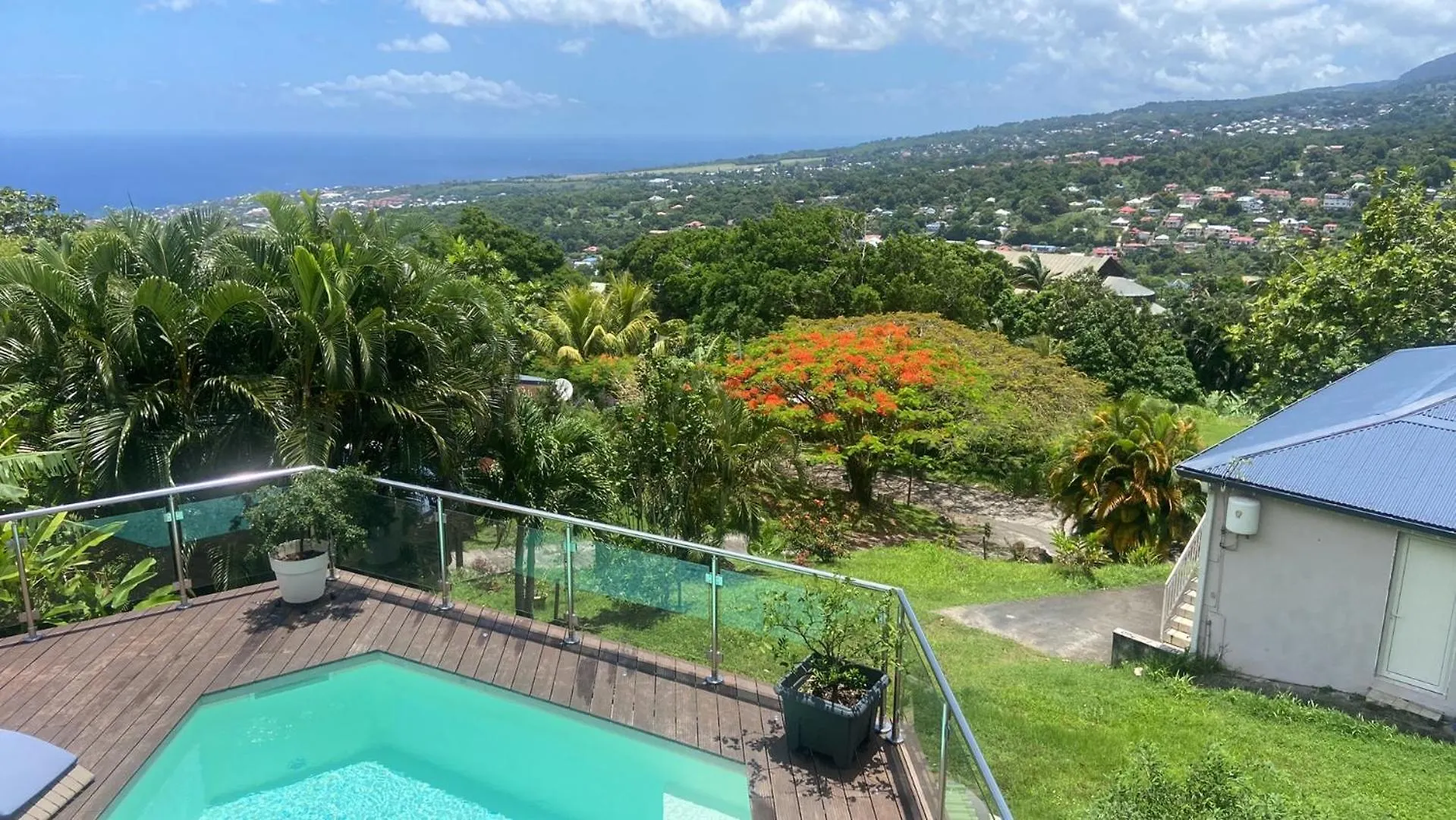 Bel Appartement Avec Piscine Privee Et Vue Exceptionnelle Gourbeyre
