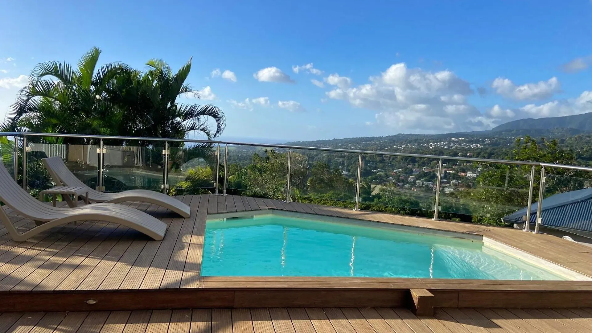 Daire Bel Appartement Avec Piscine Privee Et Vue Exceptionnelle Gourbeyre