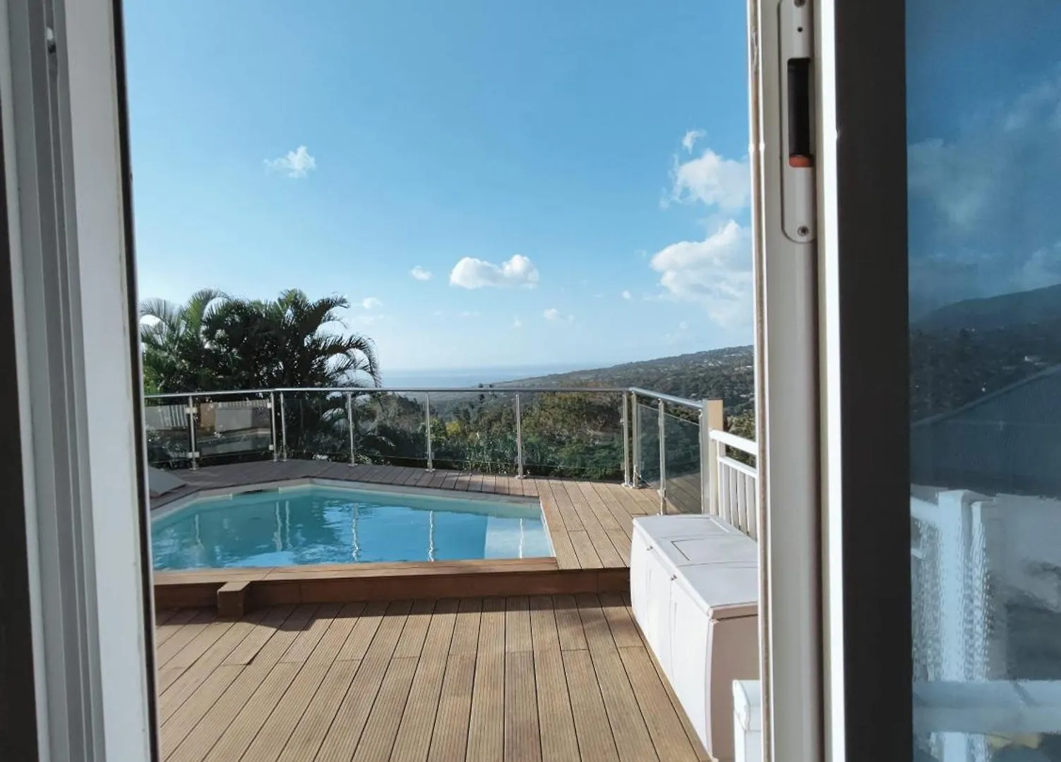 Daire Bel Appartement Avec Piscine Privee Et Vue Exceptionnelle Gourbeyre
